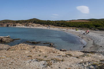 Corsica, 28/08/2017: vista di Cala Genovese, una delle spiagge più selvagge del Capo Corso lungo il Sentier des Douaniers (sentiero dei doganieri), percorso costiero per escursionisti