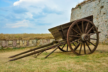 Obraz premium Old wooden cart