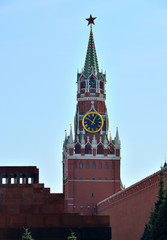 Fototapeta na wymiar The Kremlin Clock or Kremlin chimes is a historic clock on the Spasskaya Tower of the Moscow Kremlin. Russia