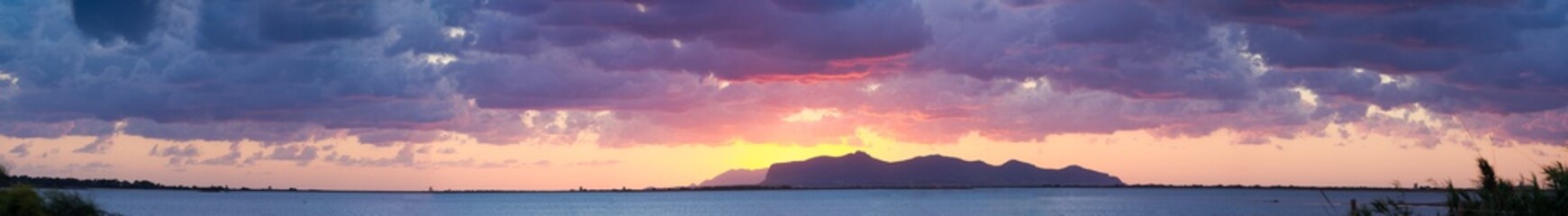 Fototapeta na wymiar Sicily Sunset Sky Panorama