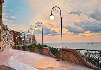 Ortona, Abruzzo, Italy: seafront at dawn, beautiful terrace on the Adriatic sea - obrazy, fototapety, plakaty