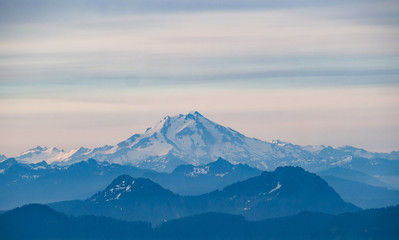 Fototapeta na wymiar Glacier Peak, as seen from Mt. Baker
