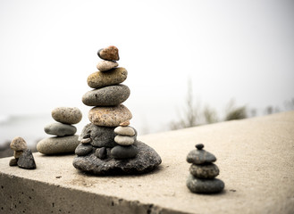 Obraz na płótnie Canvas zen stone balance rock arrangement angle 2