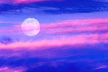 Obraz na płótnie Canvas Moon Clouds