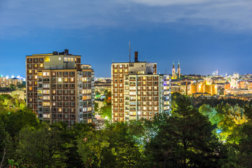 Fototapeta na wymiar Stockholm södra delar sett från väster på natten