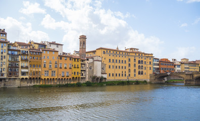 Fototapeta premium Beautiful buildings along Arno River in Florence