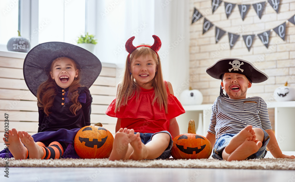 Wall mural kids at halloween