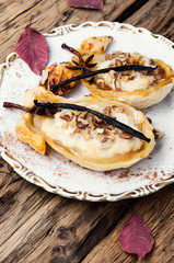 dessert baked pear