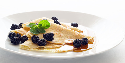 crepes with blackberry and honey