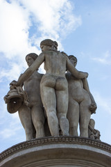 Statue of three graces 2
