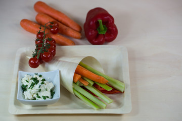 Gemüse Sticks mit Frischkäse