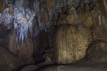 Fototapeta na wymiar Paradise Cave in Vietnam!