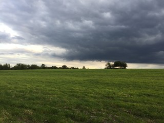 Autumn sky in Prague (Vidoule)
