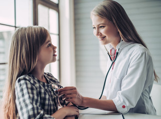 Little girl with pediatrician