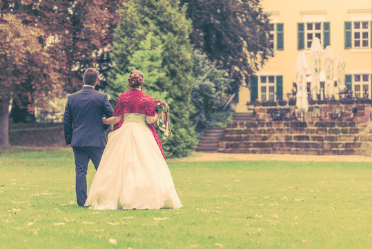 Ehepaar, herbstliche Hochzeit