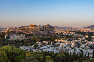 Obraz premium Vista panoramica sulla città di Atene e Acropoli alle prime luci del mattino, Grecia 