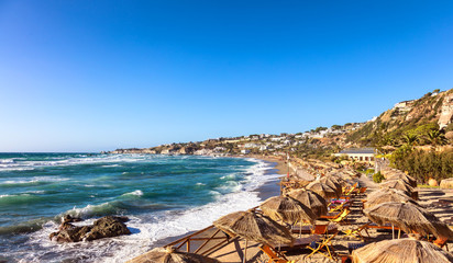 Vue sur la plage et la mer depuis les thermes de Poséidon , Ischia, golfe de Naples, région de...