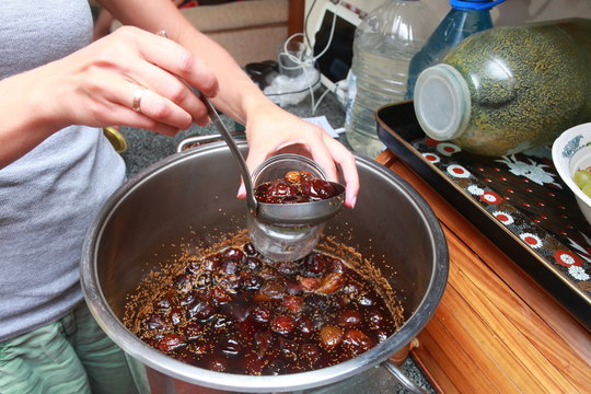 home cooking of fig jam