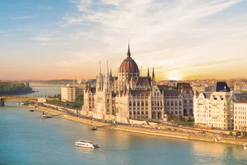 Wall murals Budapest Beautiful view of the Hungarian Parliament and the chain bridge in the panorama of Budapest at night, Hungary