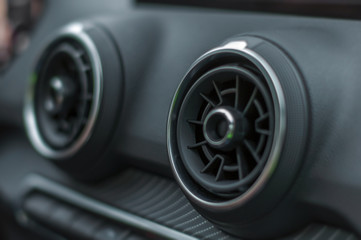 Air ventilation control cooling in car close