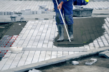 Install paver sidewalk with paving stones 2