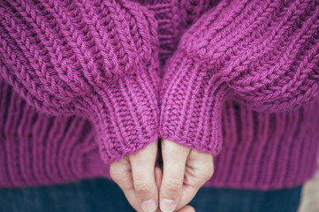 Violet knit cardigan, details.