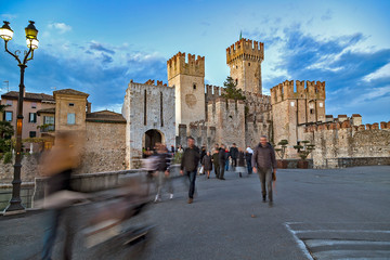 Sirmione del garda il castello
