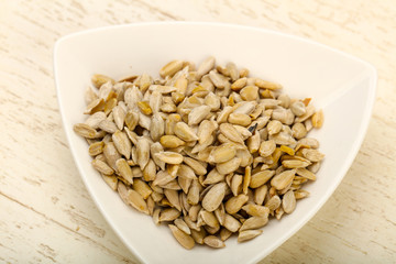 Peeled sunflower seeds