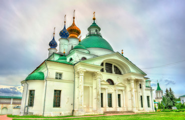Fototapeta na wymiar Spaso-Yakovlevsky Monastery or Monastery of St. Jacob Saviour in Rostov, the Golden Ring of Russia