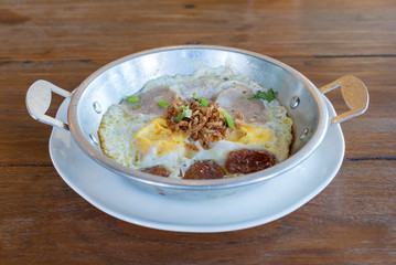 breakfast, pan of fried eggs