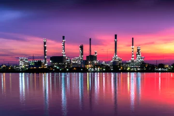 Foto auf Alu-Dibond Petrochemical plant area © krunja
