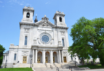 Fototapeta na wymiar Basilica of Saint Mary in Minneapolis, MN