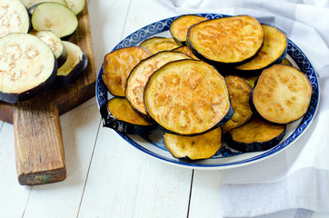 Fried eggplants in a soy sauce frosting © teleginatania