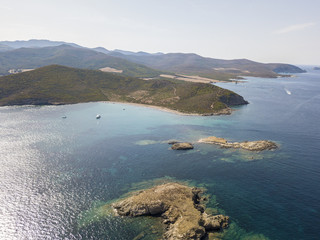 Vista aerea delle isole di Finocchiarola, Mezzana, A Terra, Penisola di Cap Corse, Corsica. Mar Tirreno, Isole disabitate che fanno parte del comune di Rogliano. Francia