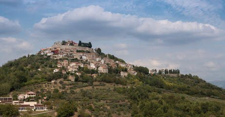 Fototapeta na wymiar Motovun Istria Hilltop Village