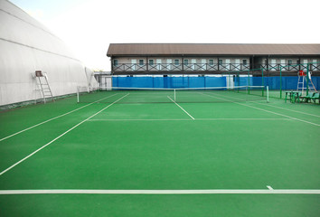 Obraz premium Beautiful tennis court on sunny day