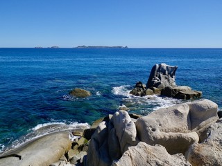 Fototapeta na wymiar rocky coast