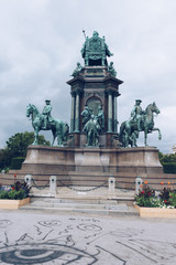 Fototapeta na wymiar Bronze statue in Vienna, Austria