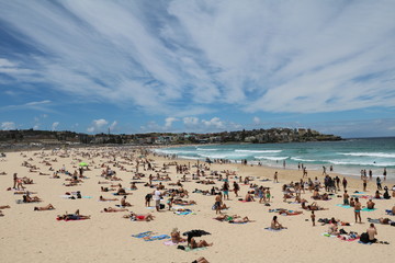 Fototapeta na wymiar Summer at Bondi Beach in Sydney New South Wales, Australia