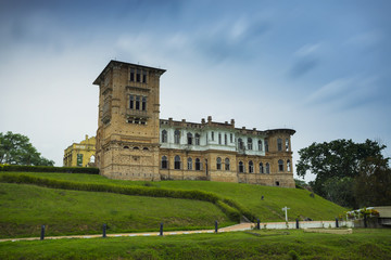 Fototapeta na wymiar Abandoned Kellie's Castle in Batu Gajah, Malaysia