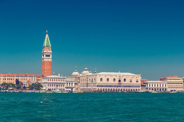 Fototapeta na wymiar Doge palace view from Grand canal in Venice
