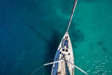 Vue depuis l& 39 angle élevé du voilier. Photographie aérienne du pont du navire