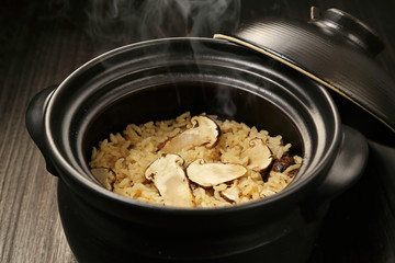 松茸ご飯　Rice cooked with matsutake mushroom