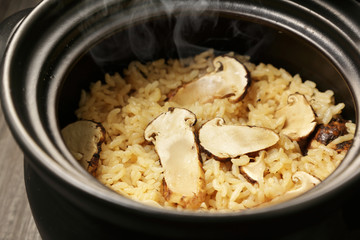 松茸ご飯　Rice cooked with matsutake mushroom