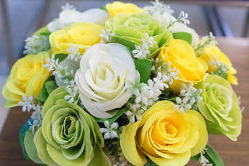 バラの花束、ウェディング、ブーケ、白、グリーン、イエロー