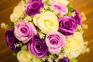 Obraz na płótnie Canvas バラの花束、ウエディングブーケ、紫、白