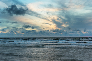 Obraz premium Evening light on Baltic sea.