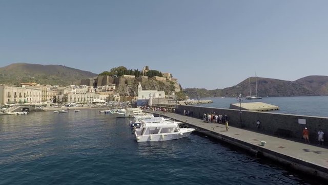 yachting on the lipari island, port