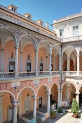 Palais, églises et rues de Gênes en Ligurie (Italie)