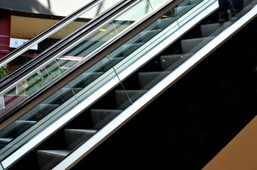 Rolltreppe in Einkaufzentrum